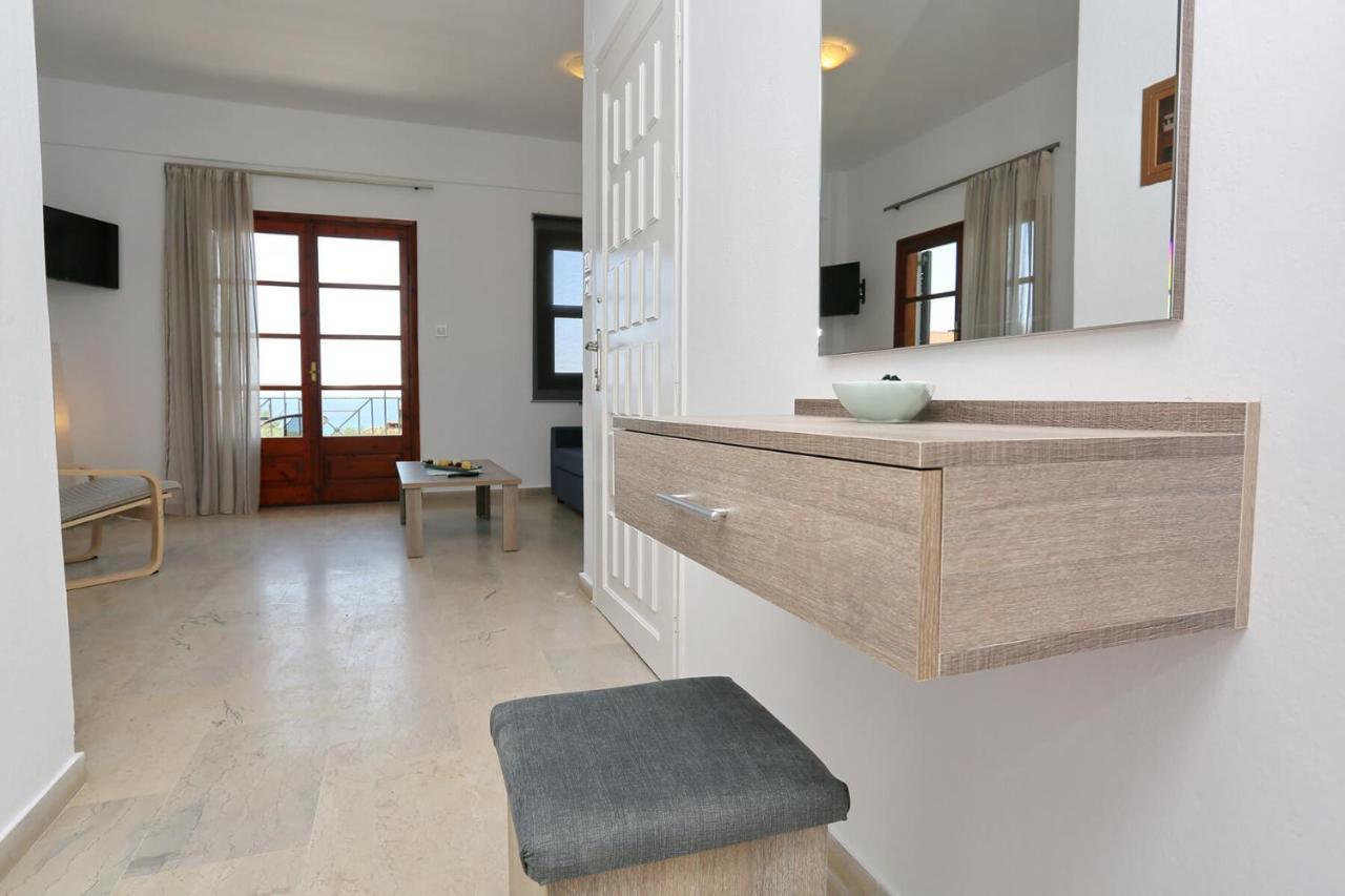 Merida Apartments โมลากาลีวา ภายนอก รูปภาพ