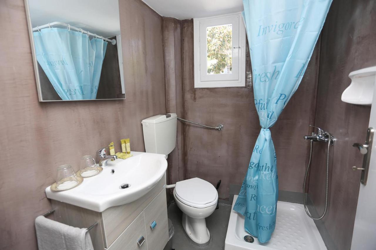 Merida Apartments โมลากาลีวา ภายนอก รูปภาพ