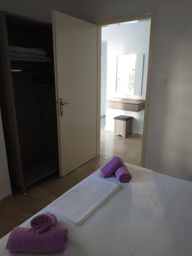 Merida Apartments โมลากาลีวา ภายนอก รูปภาพ