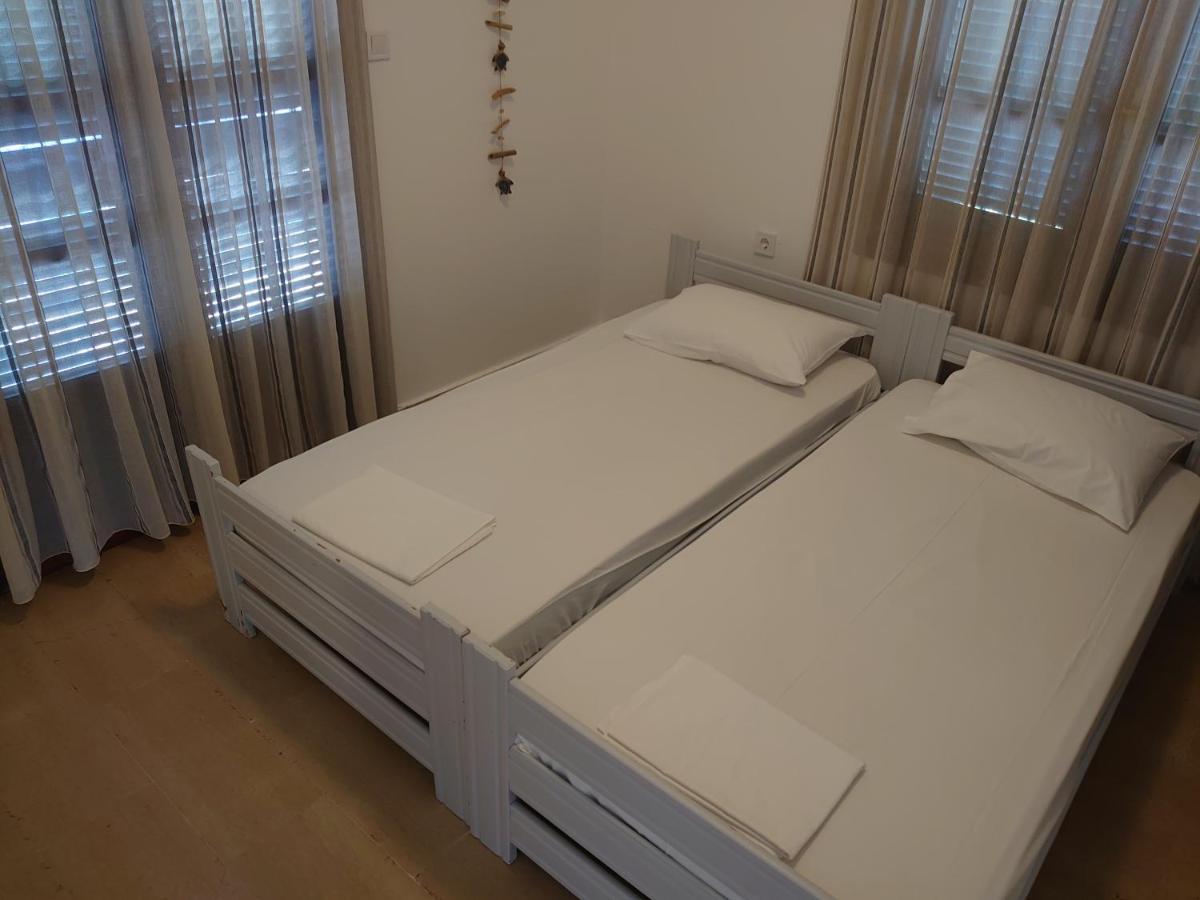 Merida Apartments โมลากาลีวา ภายนอก รูปภาพ