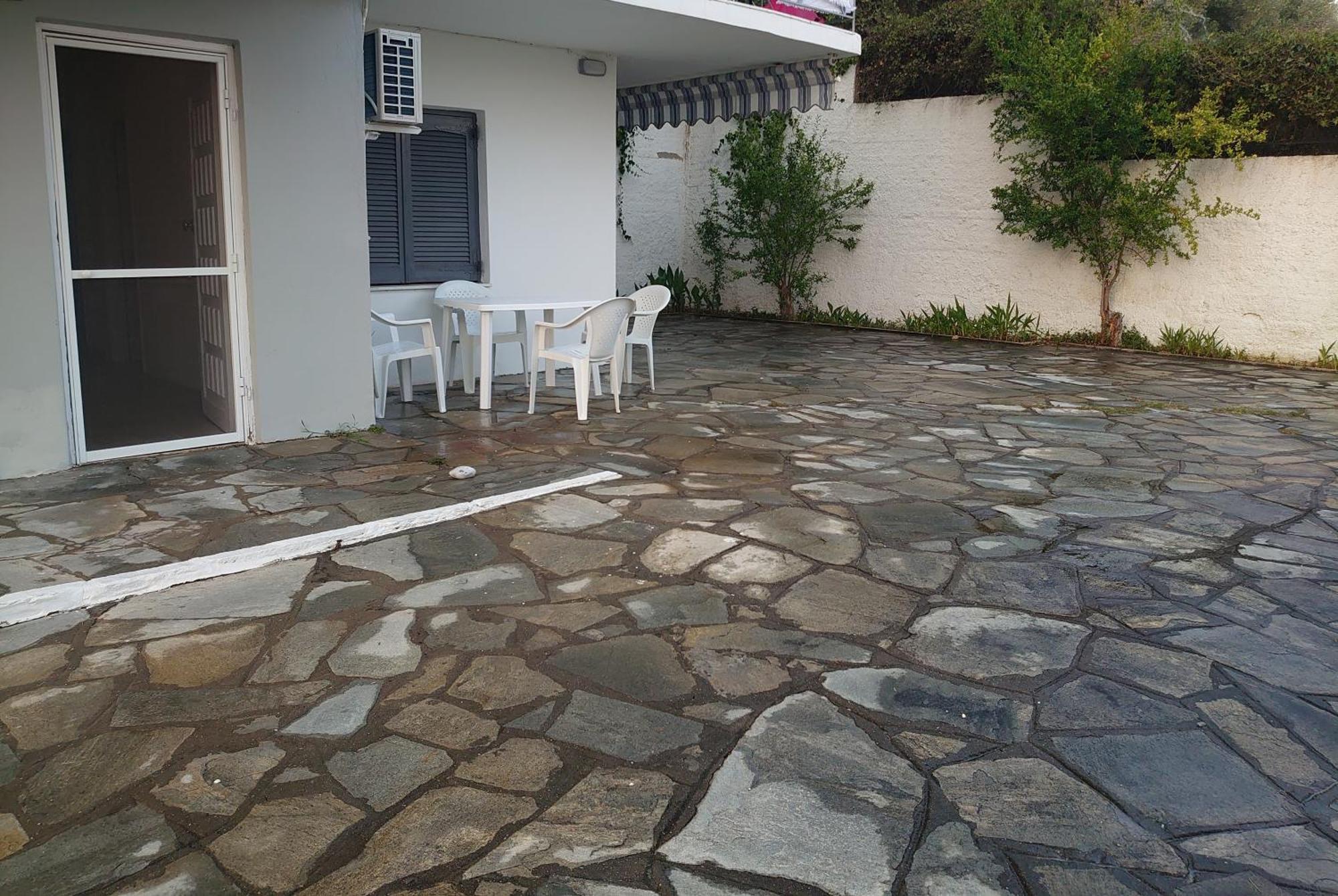 Merida Apartments โมลากาลีวา ภายนอก รูปภาพ
